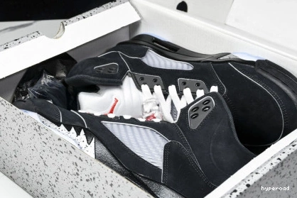 Hyperoad Metallic Jordan Air 5 “Black Reimagined” 0713